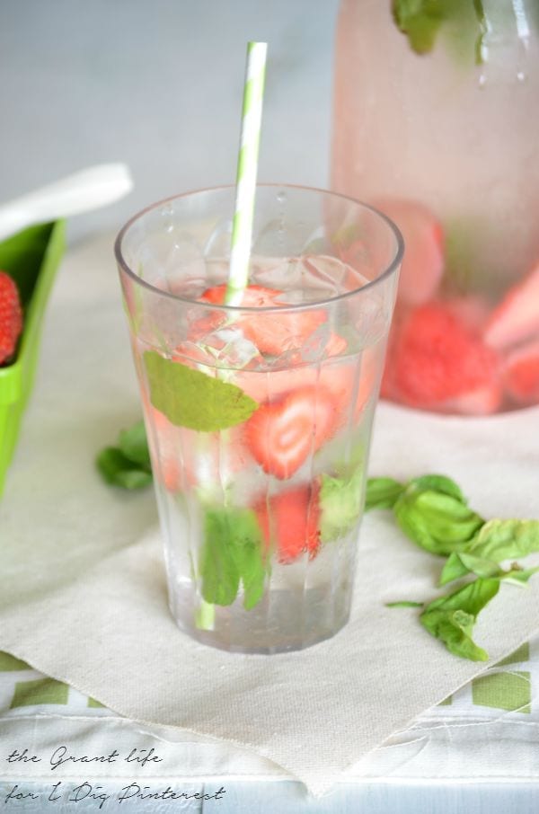 Easy strawberry infused water recipe