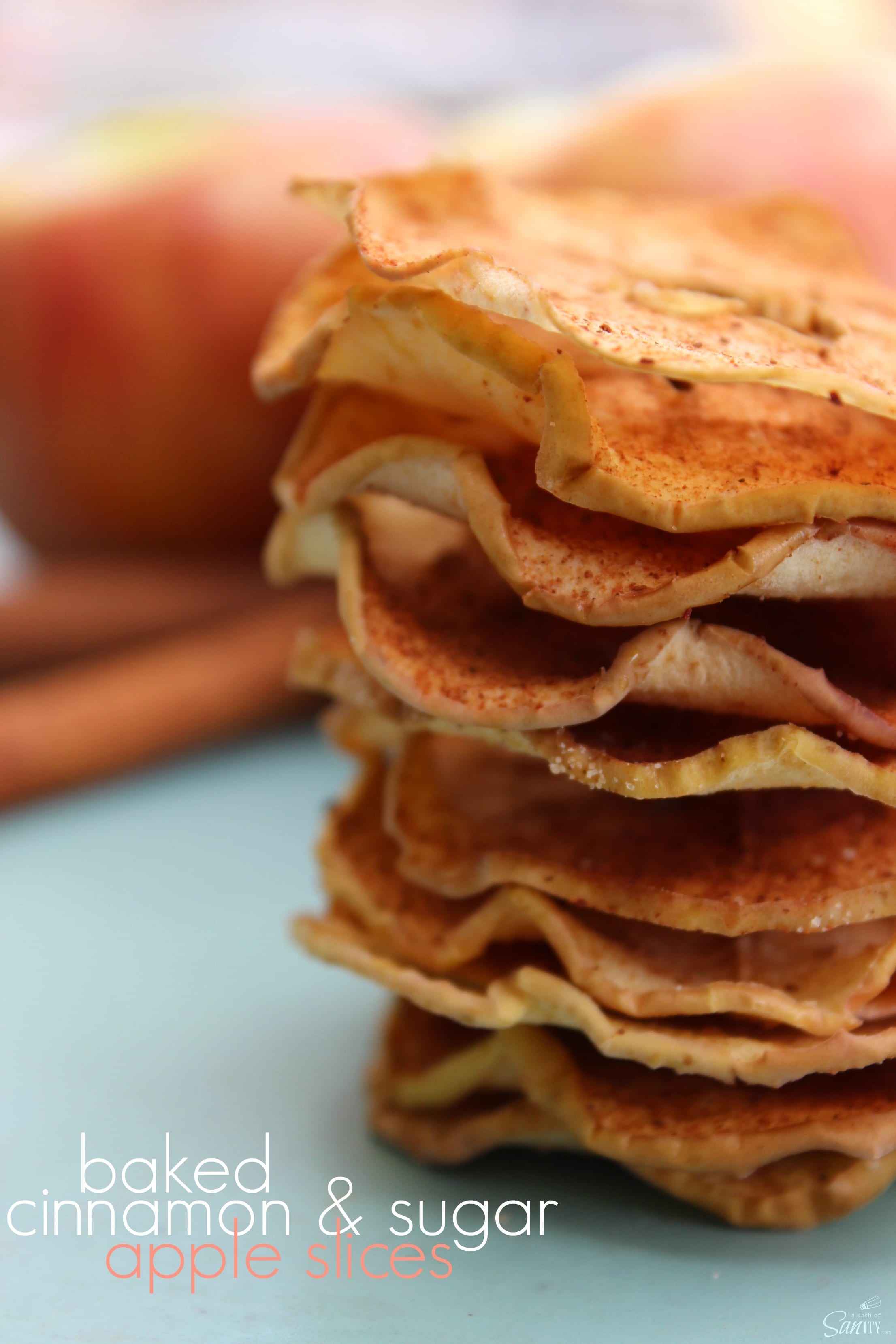 Baked Cinnamon Sugar Apple Slices - healthy, crispy and easy to pack in a lunchbox!