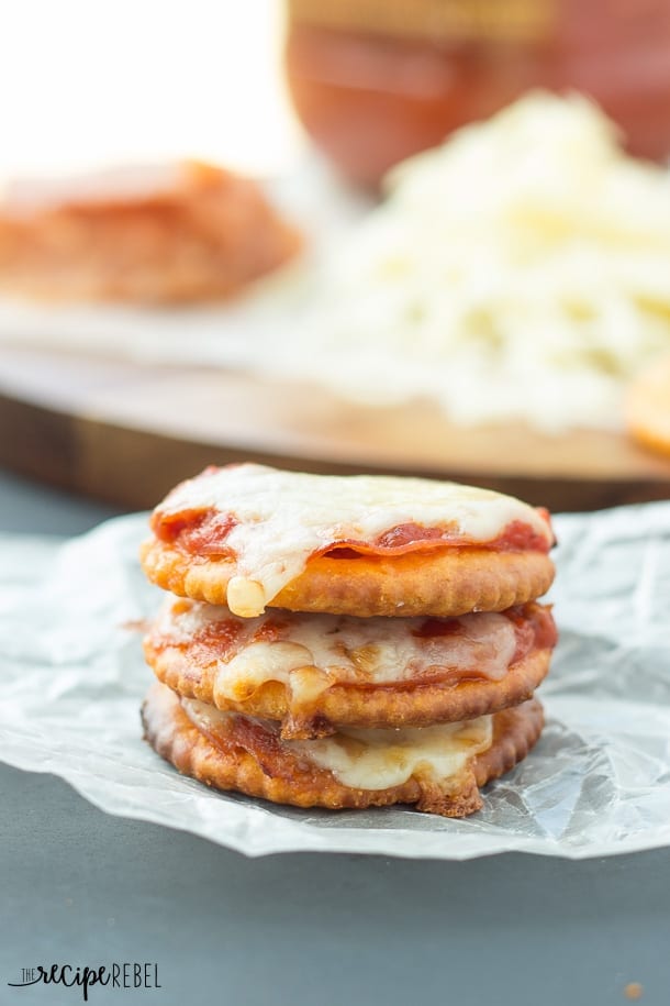 These Pizza Crackers wouldn't last more than 5 minutes in my house!